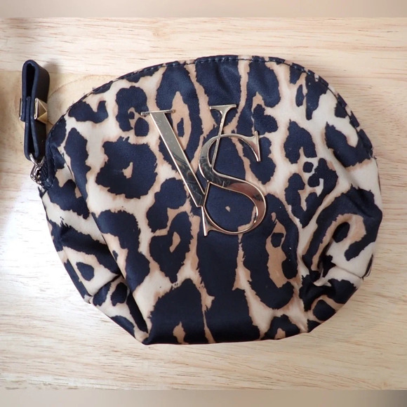 Victoria’s Secret Makeup Bag Set Leopard and Gold - Picture 9 of 11